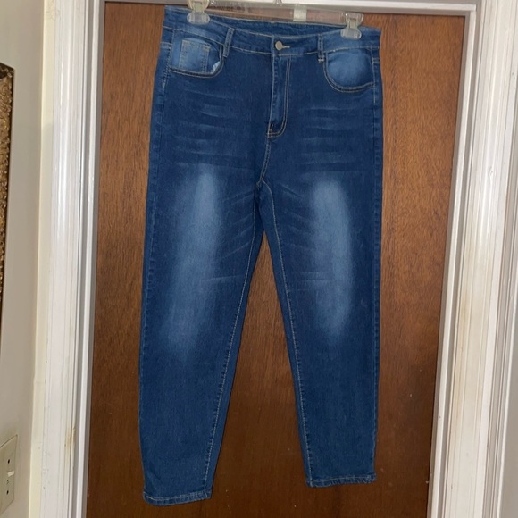 Denim - Skinny cut jeans size 1X​